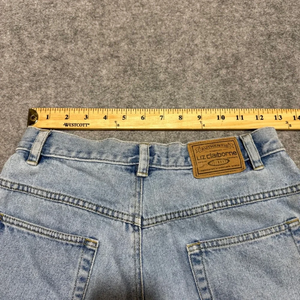 Vintage Liz Claiborne Lizwear Light Wash Tapered Jeans 27x28 Made in Israel